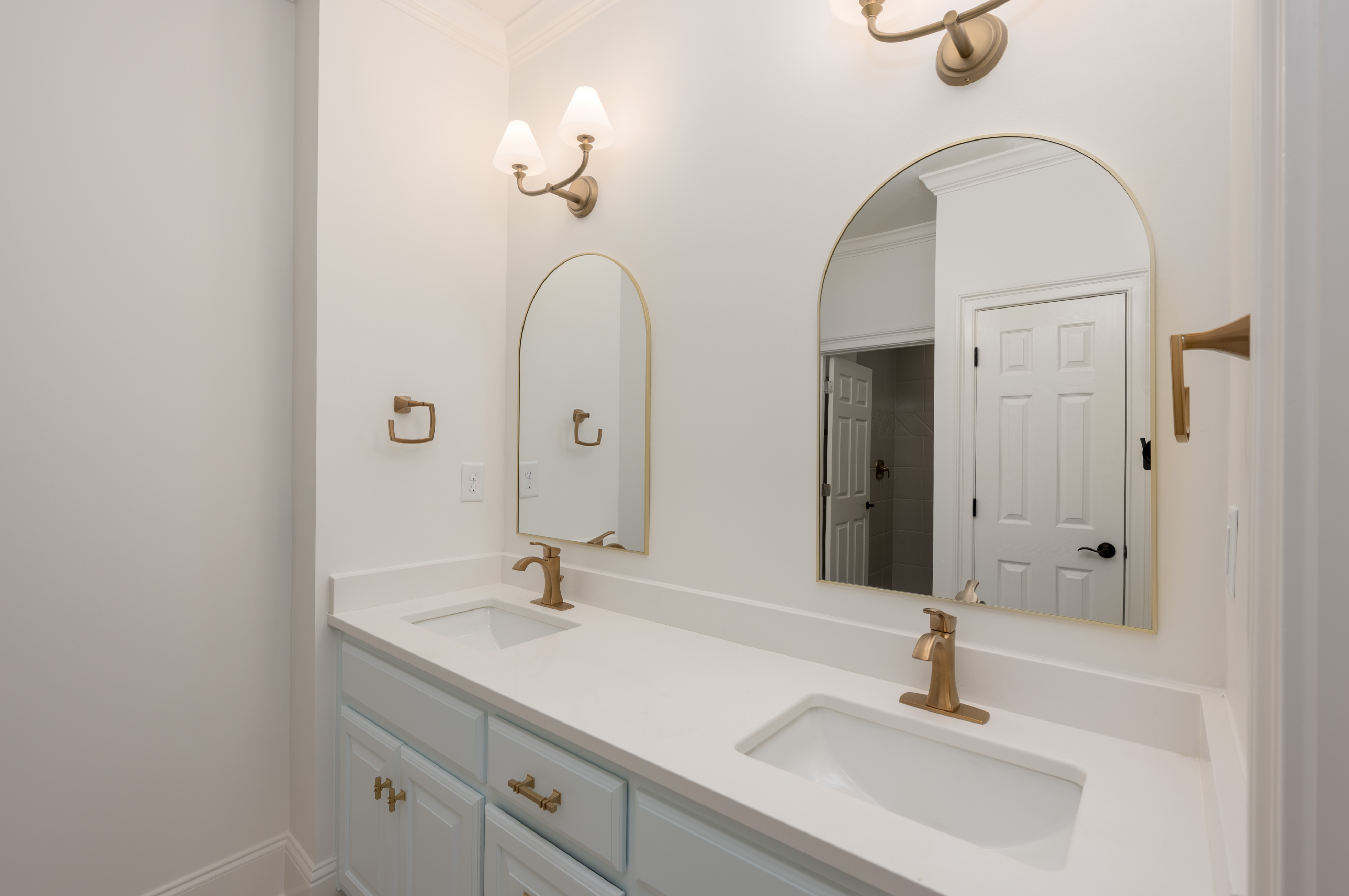 1021 Homestead image 44